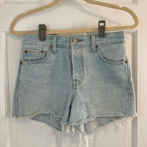 Pants - Levi Wedgi Jean shorts